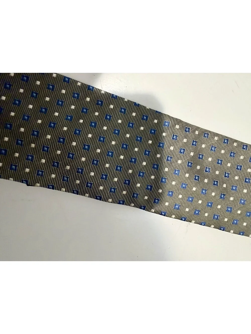 Tommy Hilfiger Necktie Tie Gray Blue White Dressed Up or Casual Style Fit